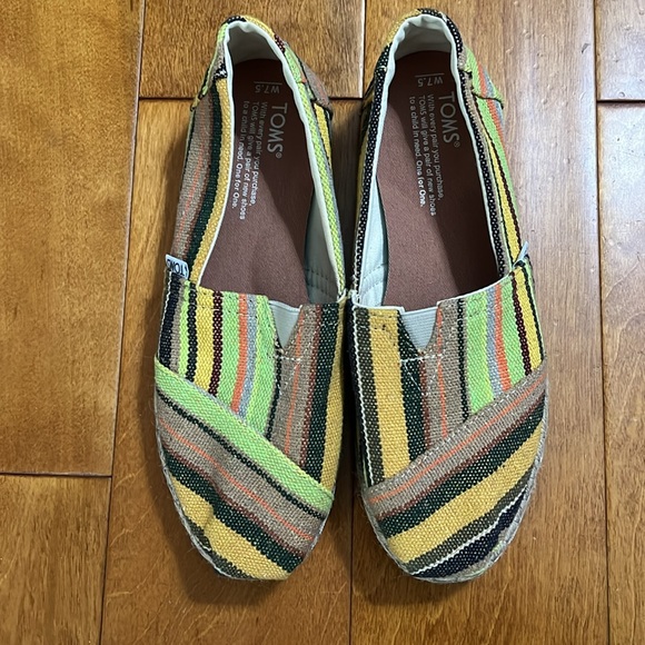Toms Women’s Multicolor Slip On Shoe Size 7.5 Western Bohemian Slip-on - Picture 2 of 8